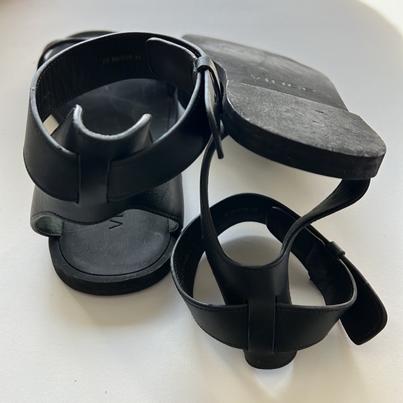 VINCE - 8, black ankle strap flat sandals - Picture 9 of 9